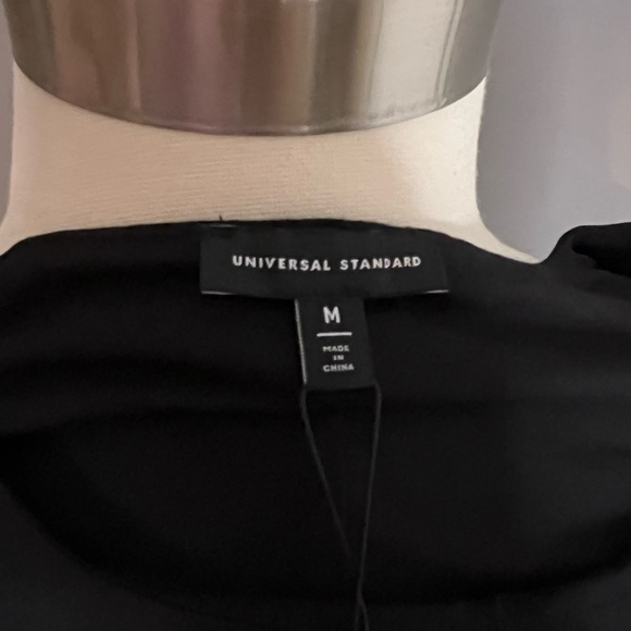 NWT Universal Standard Side Ruched Dress in Black Size 18/20 - Picture 5 of 7